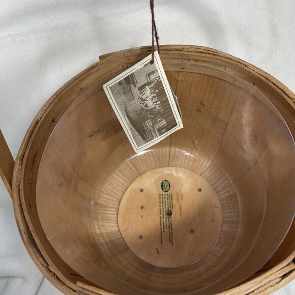 Peterboro Basket Medium Round Wood Picnic Basket Plastic Liner 8” Vintage - Picture 4 of 6